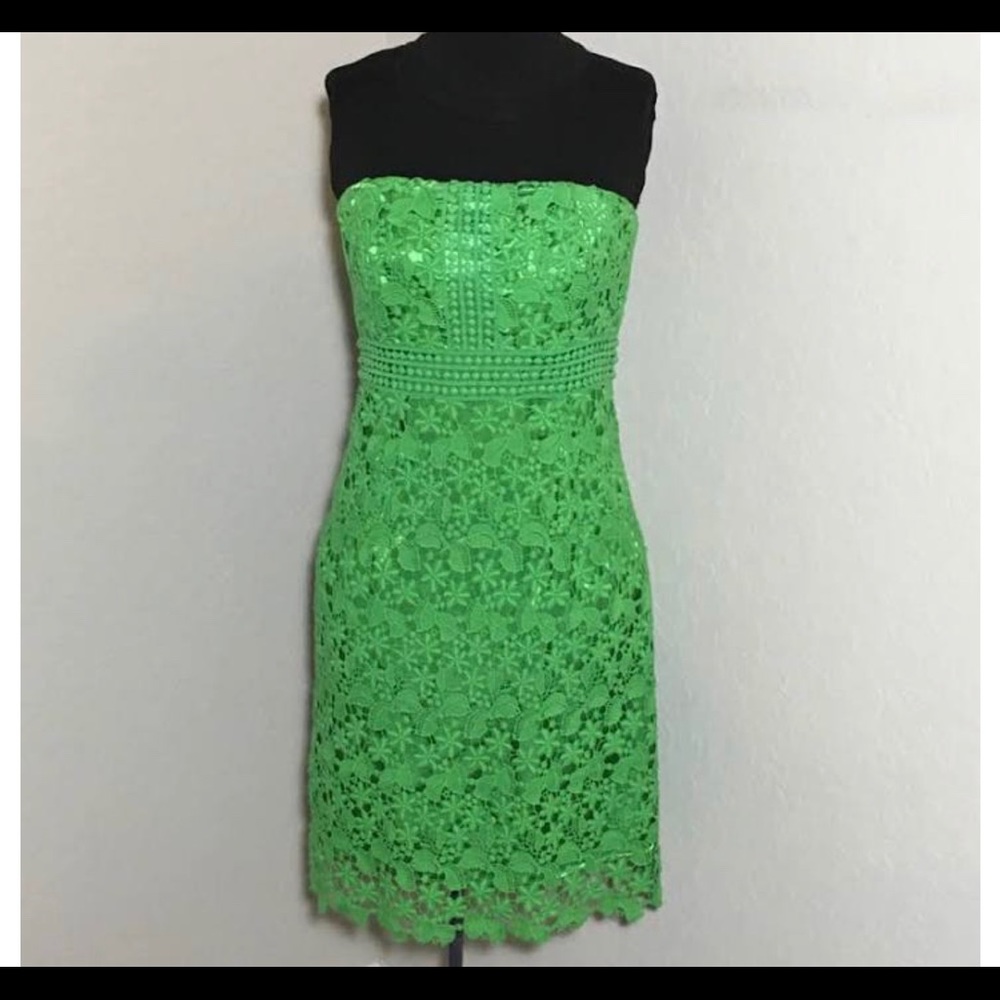 Cocktail Dress with detachable straps - Size: 10